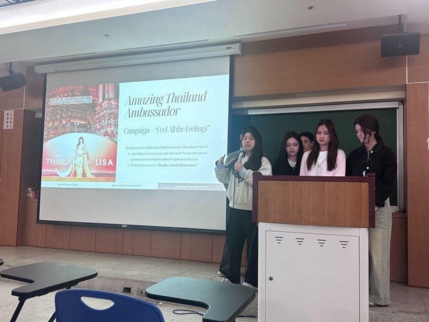 Students from Chulalongkorn University’s ISCM program present an analysis of 
