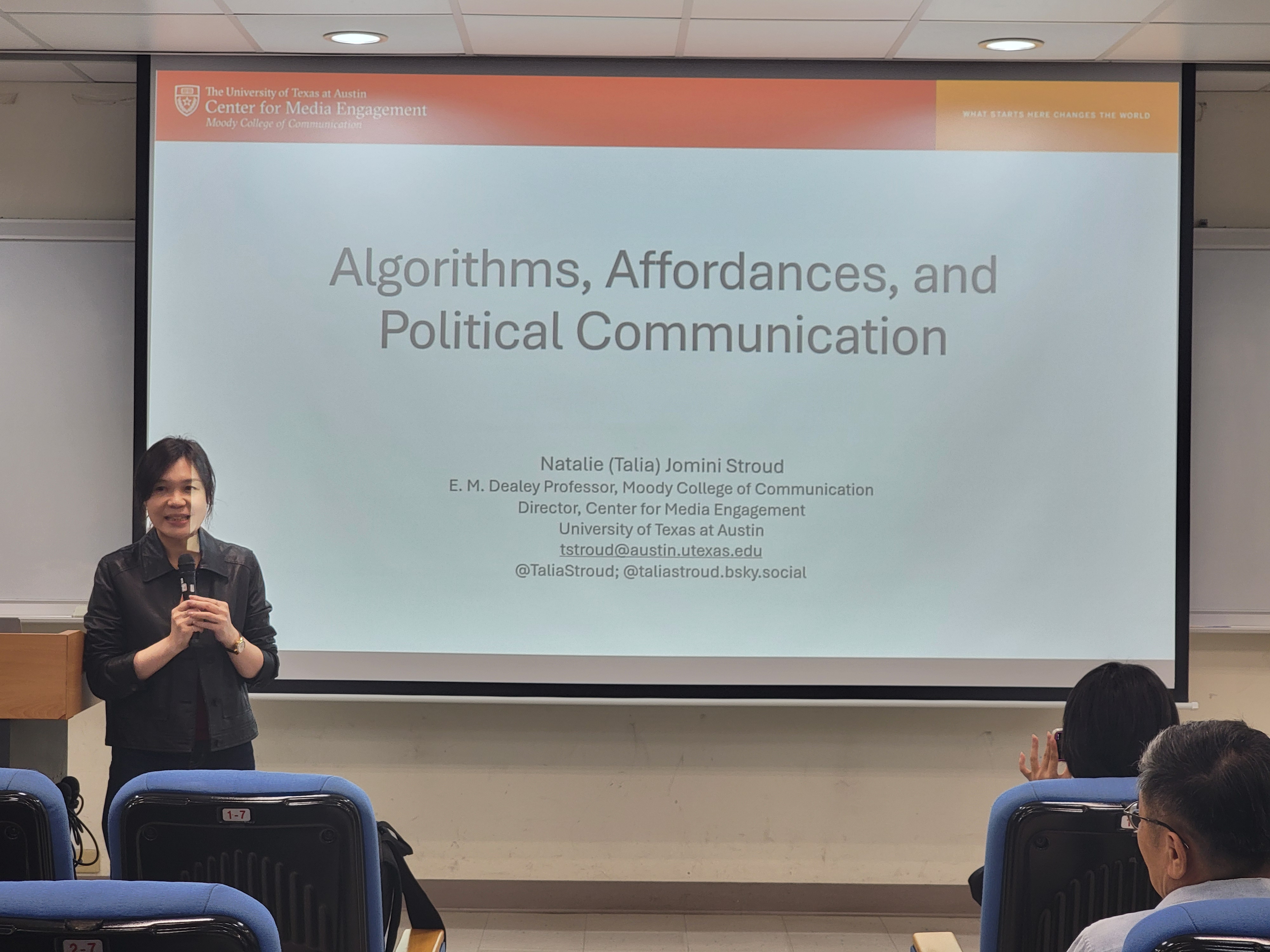 Dr. I-Huei Cheng, Director of the IMICS program, delivers opening remarks at the lecture. (Photo by IMICS)