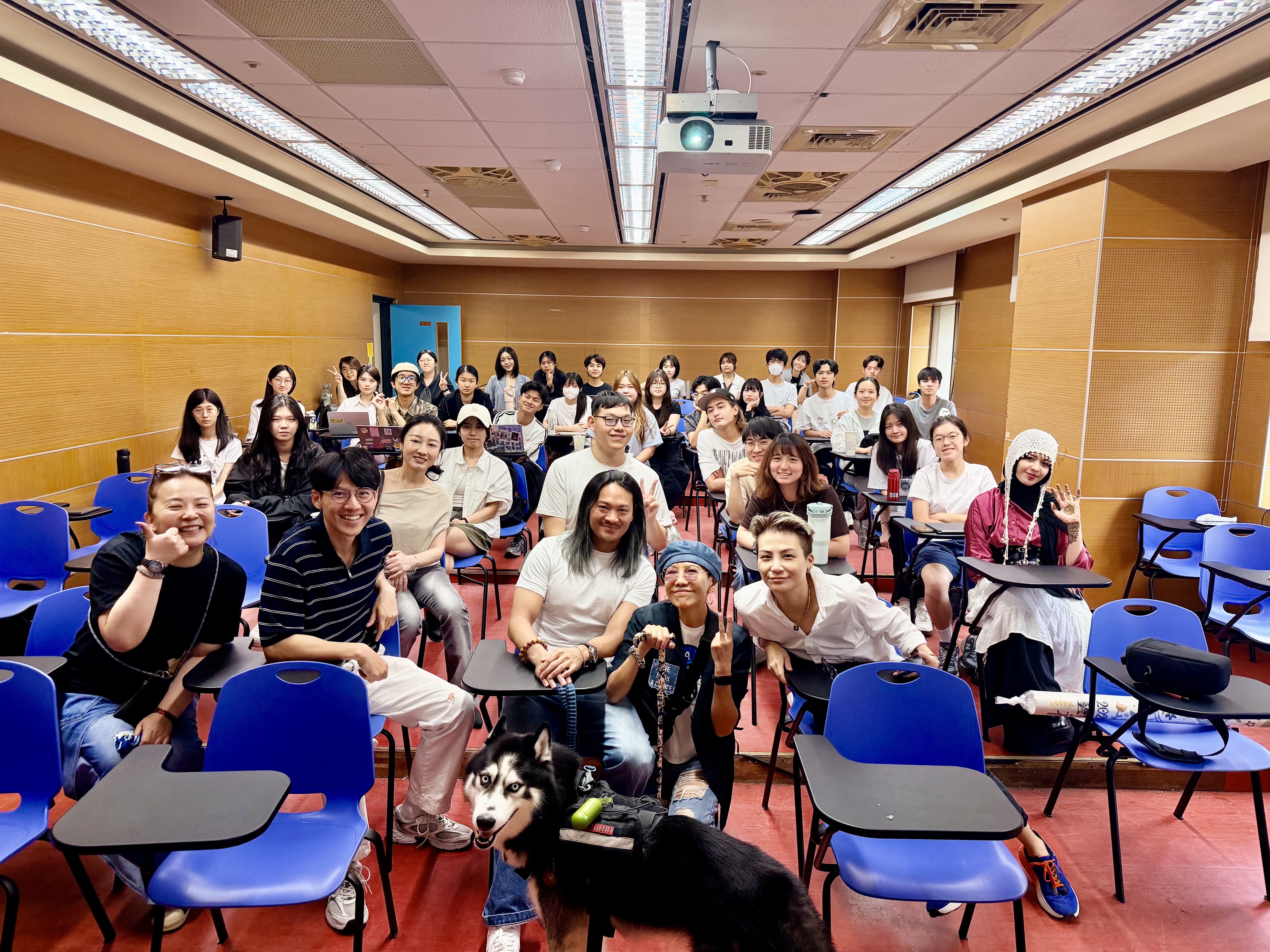 Professor Liu Chu-Ying (front row, second from left) poses with guest lecturer POLO WL (front row, central) and attending students for a group photo.